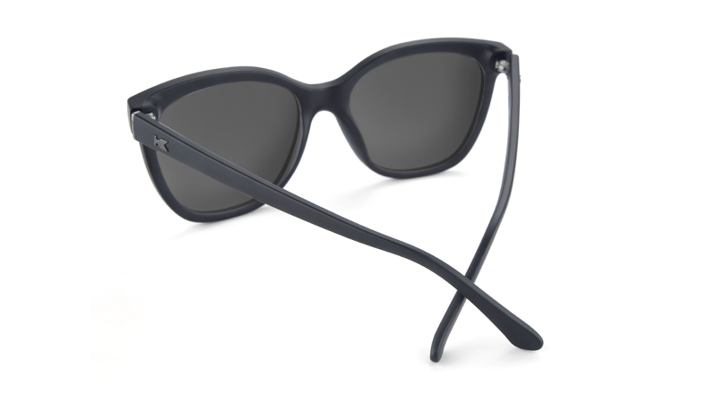Deja Views Black on Black#Color_Black on Black
