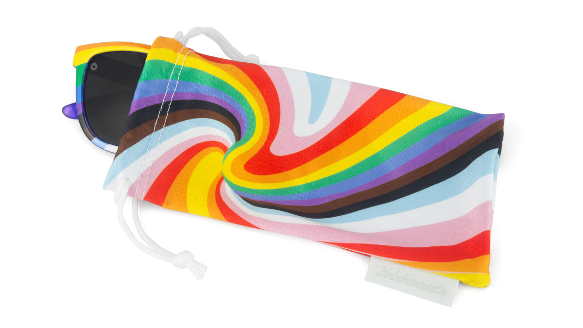Premiums Loud and Proud#Color_Loud and Proud